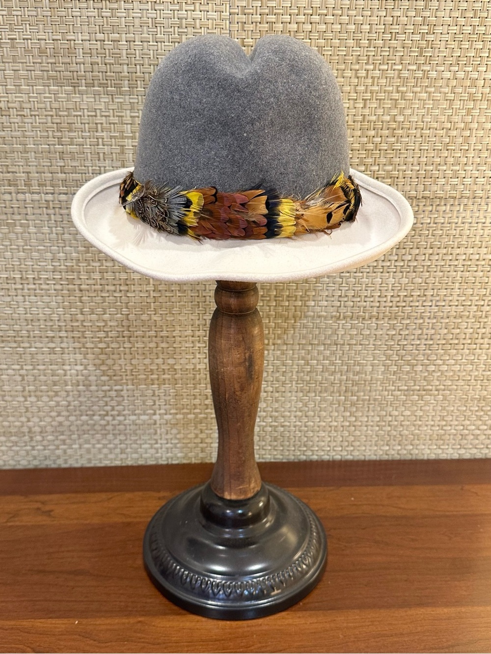 VTG 1950s Mr. John Classic Two-Tone Wool Fedora Pheasant Feather Band USA